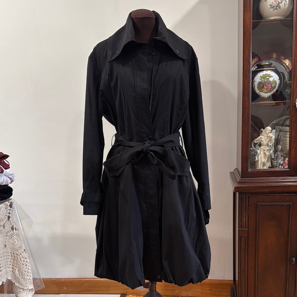 Chic Samuel Dong Black Trench Coat